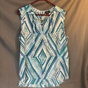 Mossimo XXL aqua geometric printed sleeveless blouse keyhole neckline.